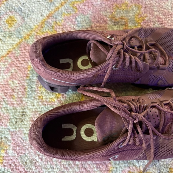 On Cloud 5 women sz 6 Fig Purple Women’s Running Shoes - Picture 8 of 10